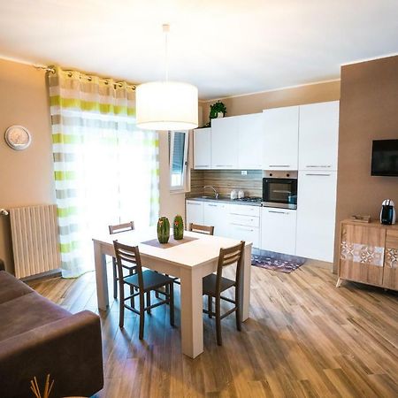 Sisters In Law Guesthouse Монополи Экстерьер фото