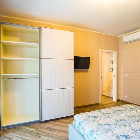 Sisters In Law Guesthouse Монополи Экстерьер фото
