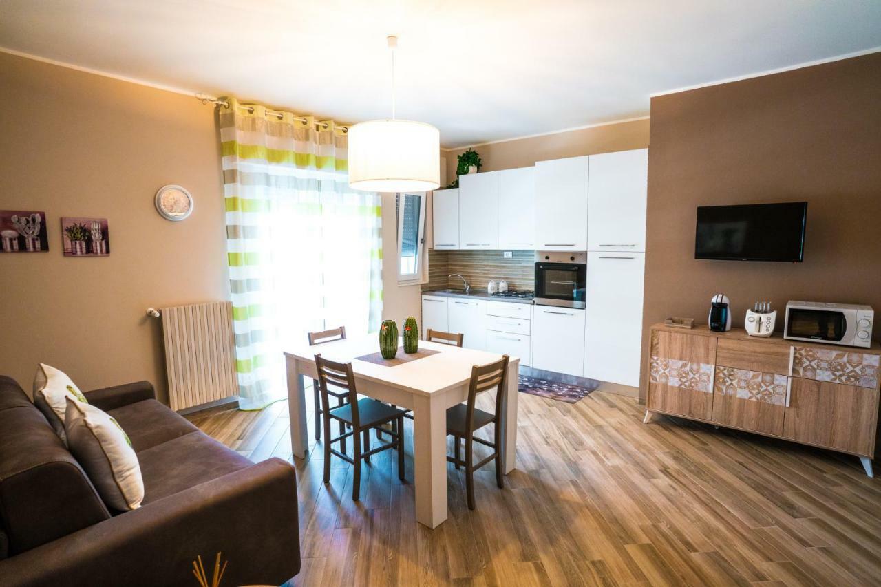 Sisters In Law Guesthouse Монополи Экстерьер фото