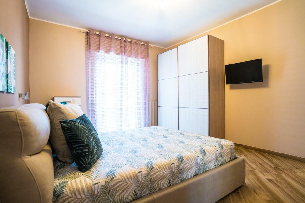 Sisters In Law Guesthouse Монополи Экстерьер фото
