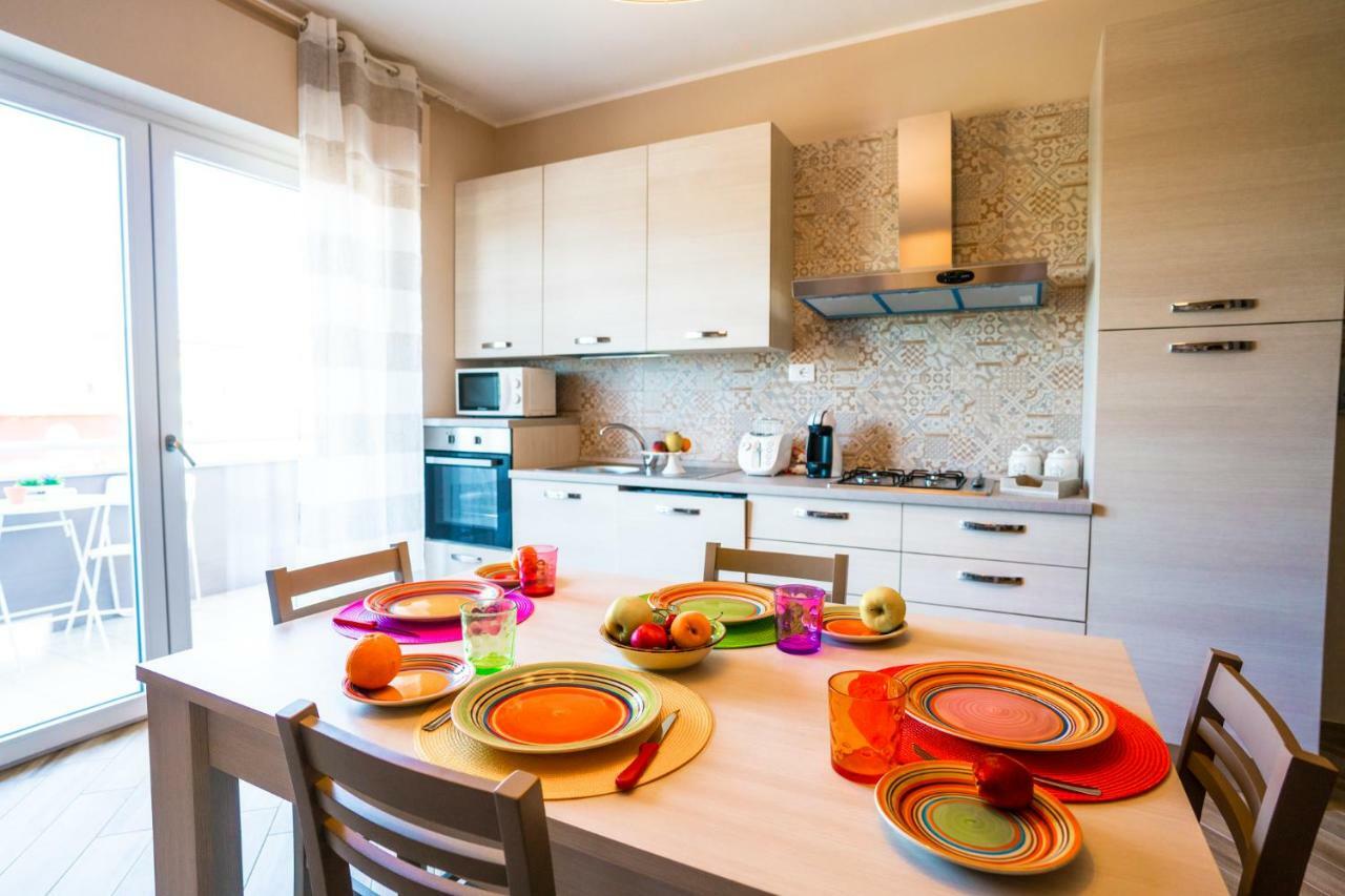 Sisters In Law Guesthouse Монополи Экстерьер фото