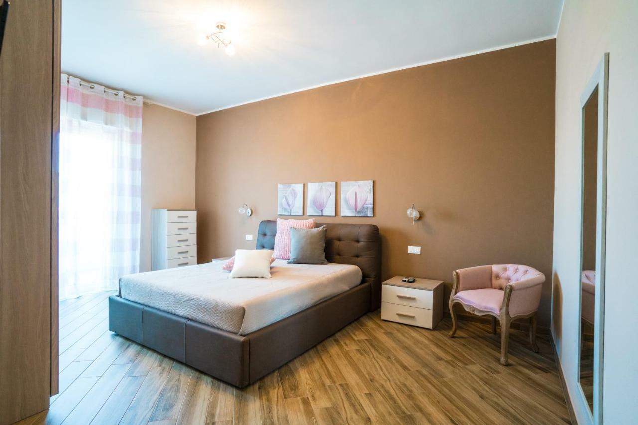 Sisters In Law Guesthouse Монополи Экстерьер фото