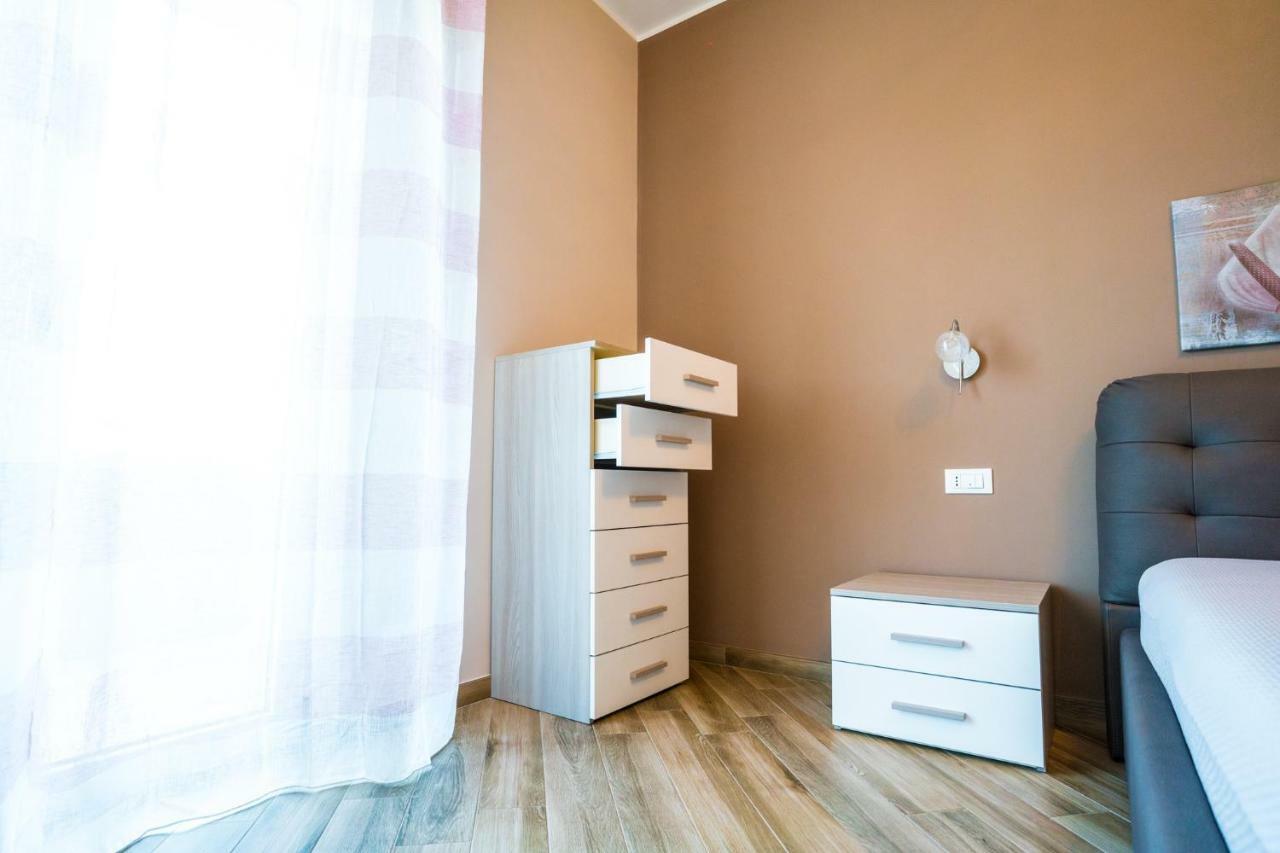 Sisters In Law Guesthouse Монополи Экстерьер фото